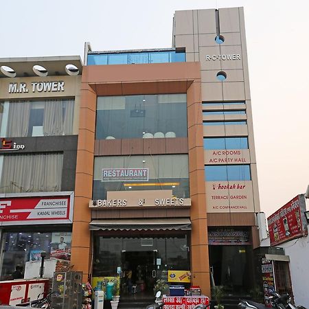 Oyo 10360 Hotel Grand Manoranjan Gorakhpur Dış mekan fotoğraf