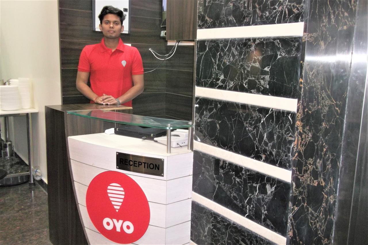 Oyo 10360 Hotel Grand Manoranjan Gorakhpur Dış mekan fotoğraf