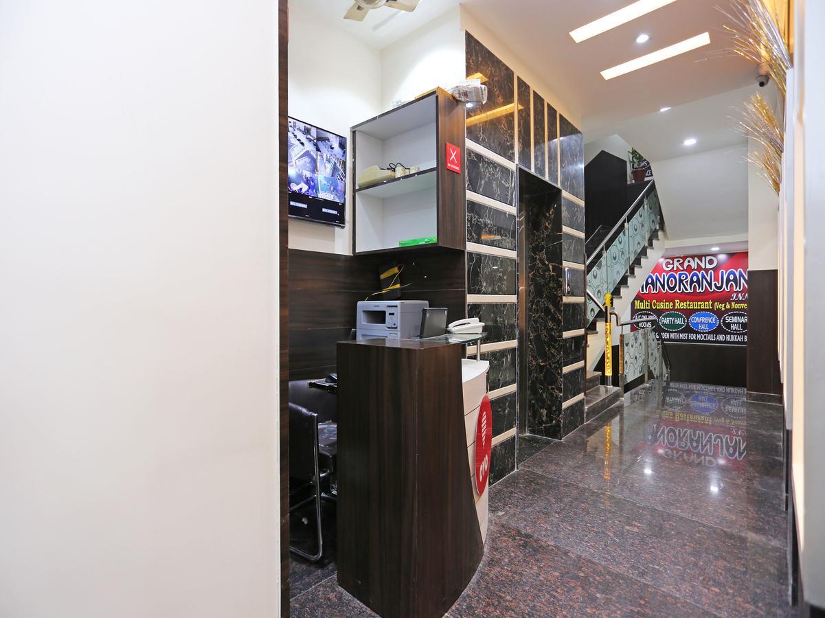 Oyo 10360 Hotel Grand Manoranjan Gorakhpur Dış mekan fotoğraf