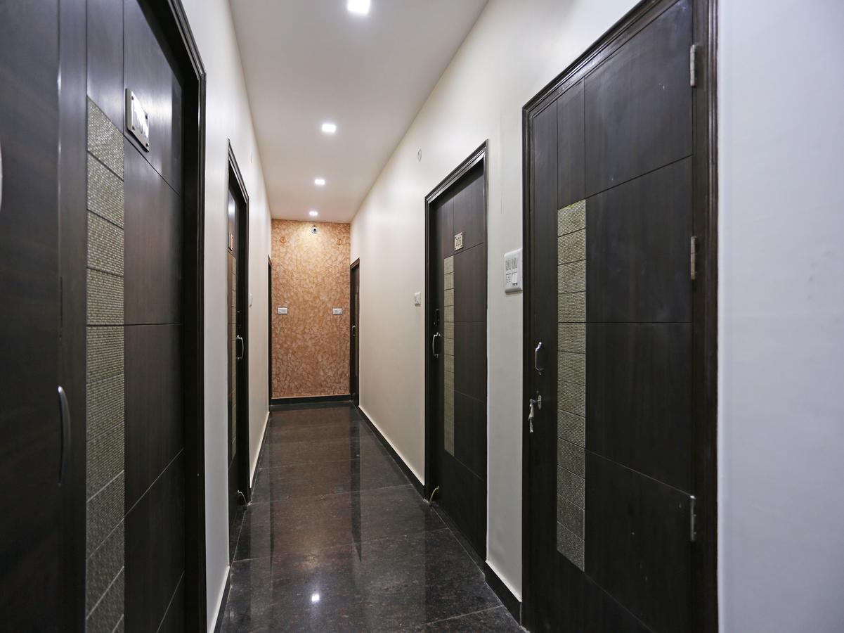Oyo 10360 Hotel Grand Manoranjan Gorakhpur Dış mekan fotoğraf