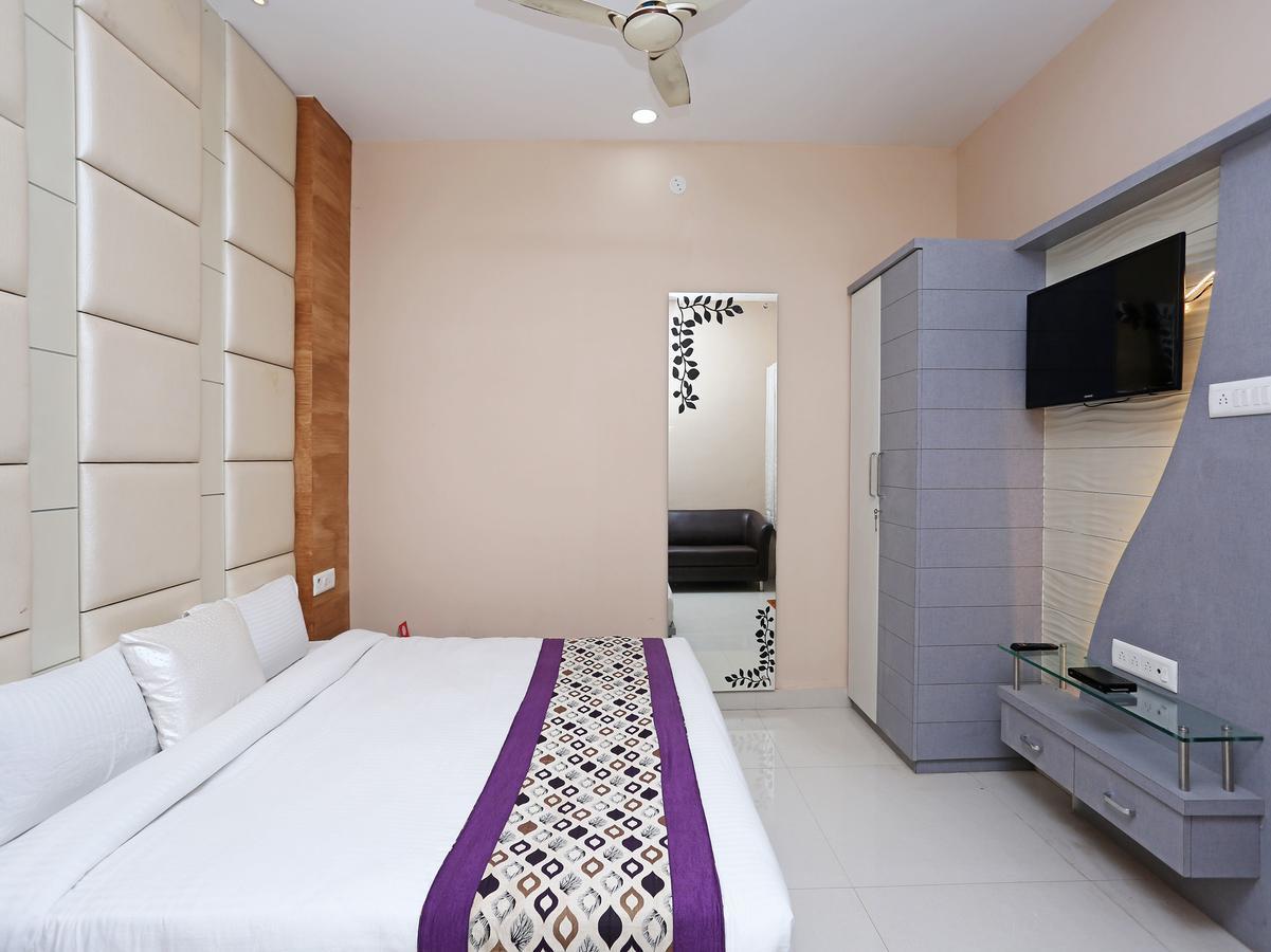 Oyo 10360 Hotel Grand Manoranjan Gorakhpur Dış mekan fotoğraf