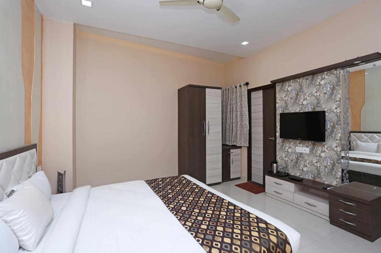 Oyo 10360 Hotel Grand Manoranjan Gorakhpur Dış mekan fotoğraf