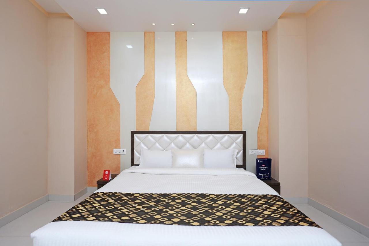 Oyo 10360 Hotel Grand Manoranjan Gorakhpur Dış mekan fotoğraf