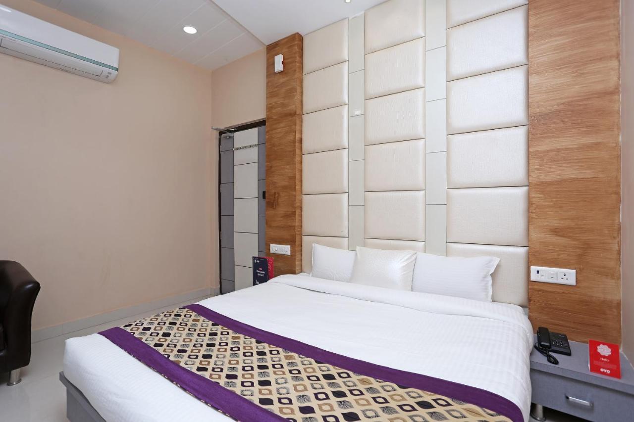 Oyo 10360 Hotel Grand Manoranjan Gorakhpur Dış mekan fotoğraf